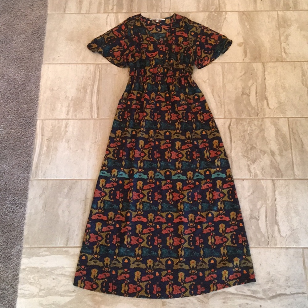 Maxi Dress with Split Sleeve detail
